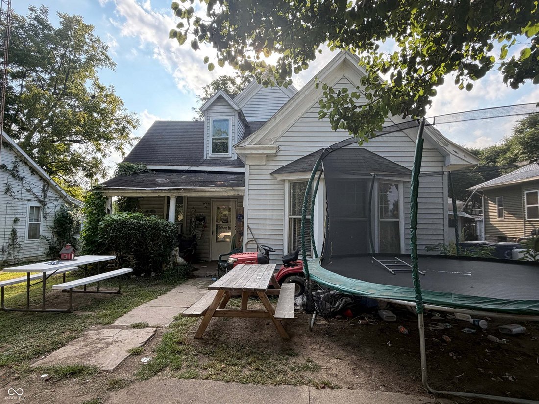 House in Bedford, Indiana, United States 1 - 18908770