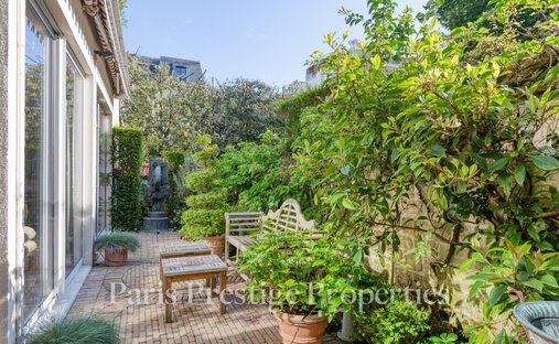 House in La Plaine des Sablons, Neuilly-sur-Seine, France 1