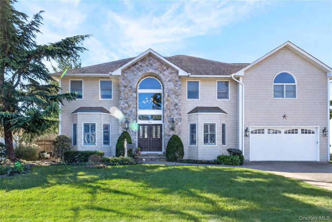 House in Wantagh, New York, United States 2 - 18909651