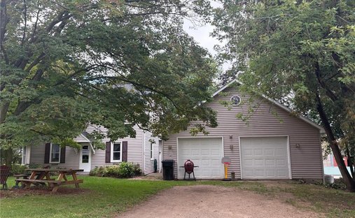 House in Clear Lake, Wisconsin, United States 1