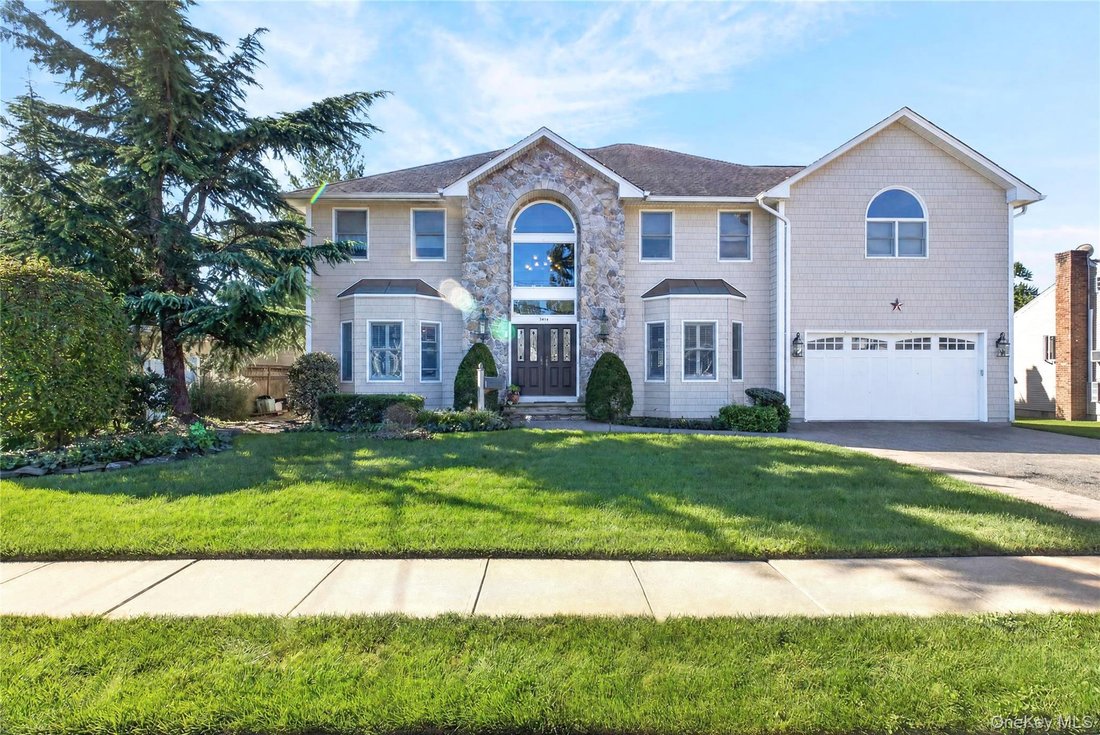 House in Wantagh, New York, United States 1 - 18909651