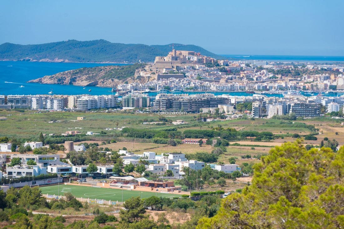 Villa in Sant Jordi de ses Salines, Sant Josep de sa Talaia, Balearic Islands 5 - 17773252