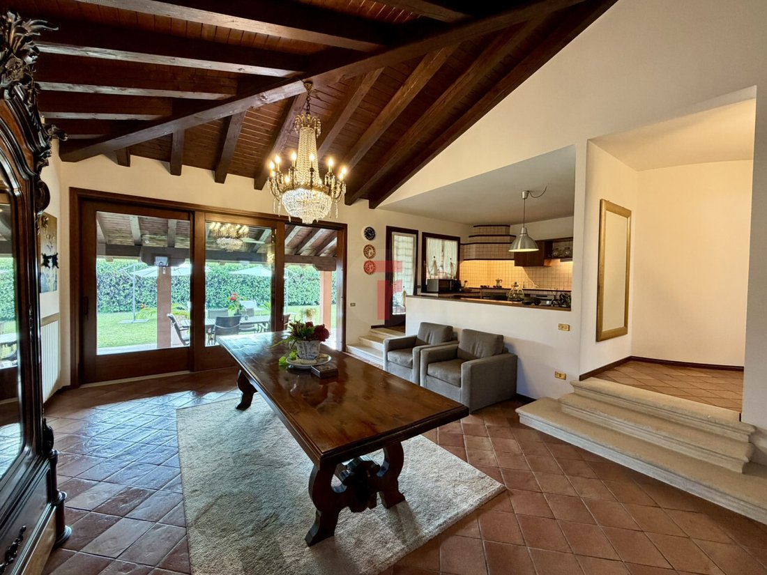 Villa in Cadoneghe, Veneto, Italia 3 - 18918149