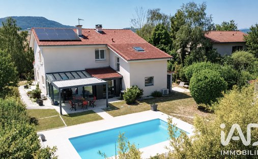 House in La Sauvetat, Auvergne-Rhône-Alpes, France 1