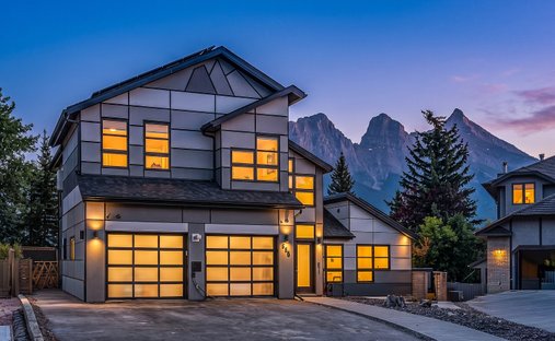 House in Canmore, Alberta, Canada 1