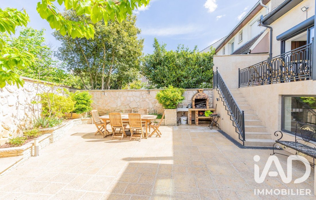 Casa en Pergaud, Le Plessis-Robinson, Francia 1 - 18920076