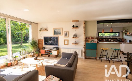 House in La Gravière-Centre Village, Voisins-le-Bretonneux, France 1