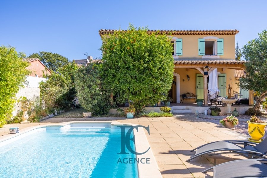 Casa en Saint-Cyr-sur-Mer, Provenza-Alpes-Costa Azul, Francia 1 - 18917589