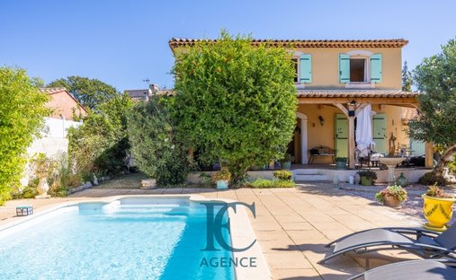 Maison à Saint-Cyr-sur-Mer, Provence-Alpes-Côte d'Azur, France 1