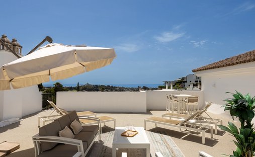 Penthouse in Benahavis, Andalusia, Spain 1