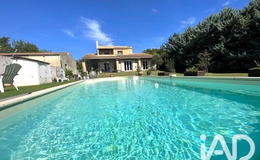 House in Graveson, Provence-Alpes-Côte d'Azur, France 1
