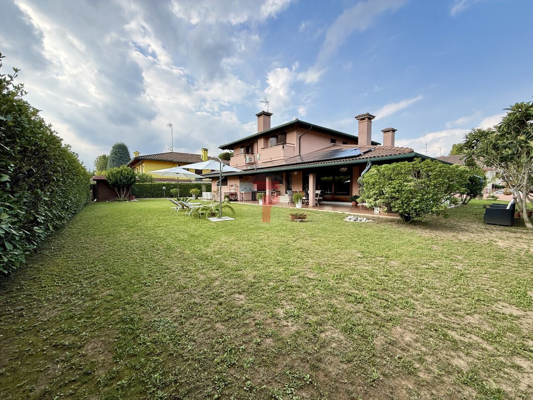 Villa in Cadoneghe, Veneto, Italia 2 - 18918149