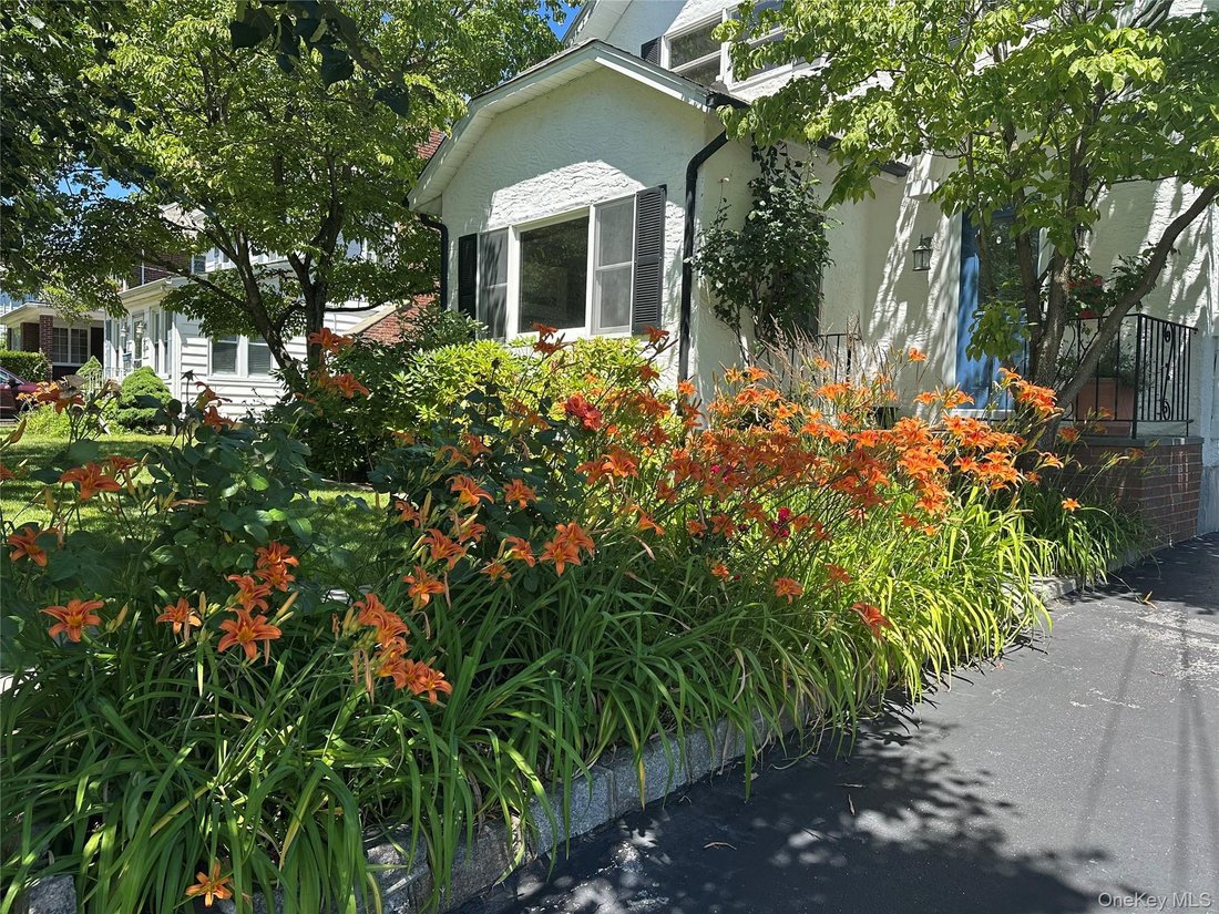House in Port Washington, New York, United States 2 - 18604943