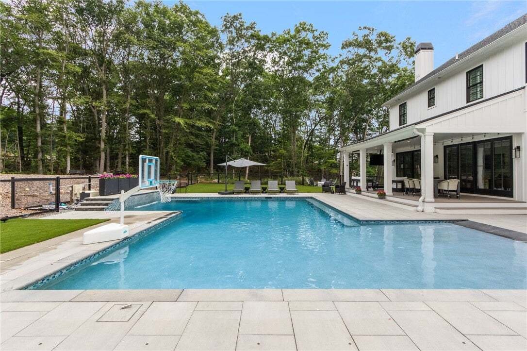 House in East Greenwich, Rhode Island, United States 3 - 18908640