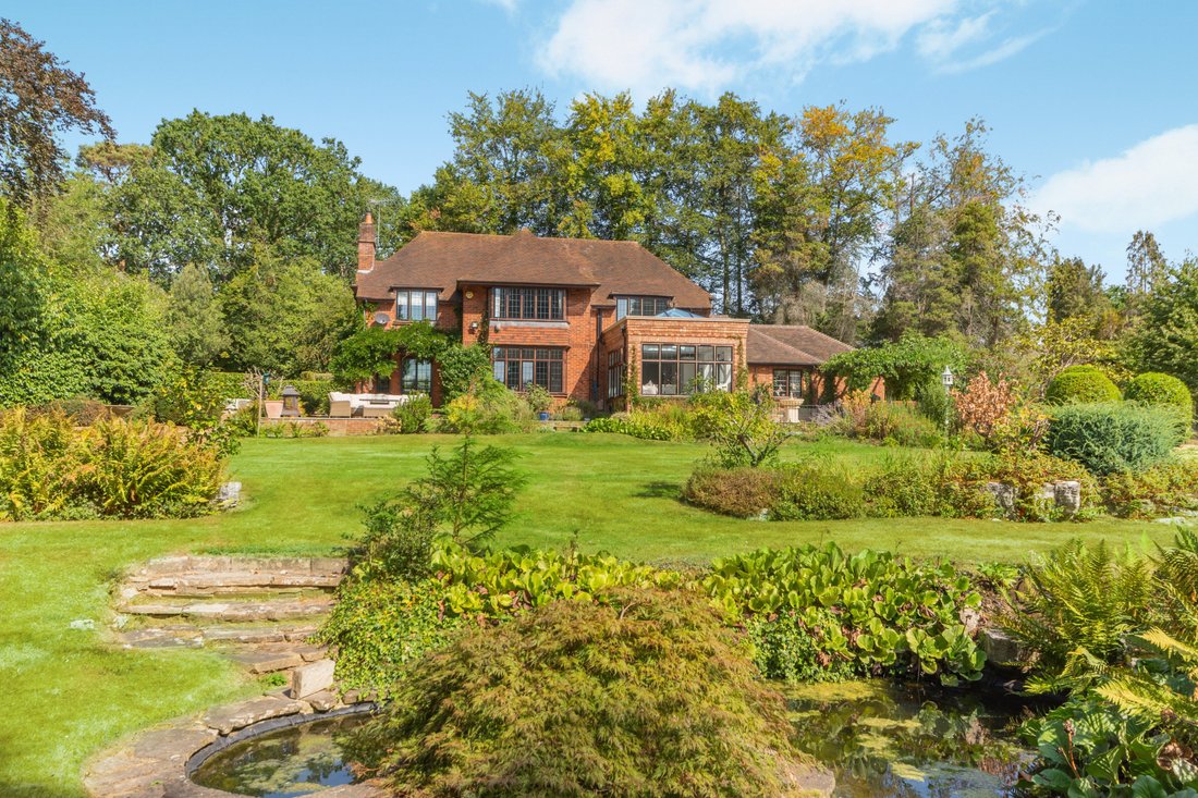 House in Stoke Poges, England 1 - 18906516