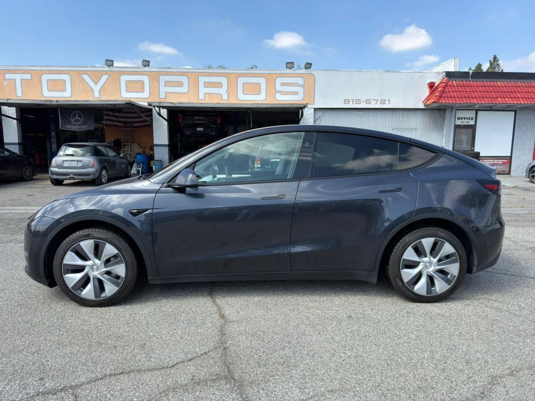 Suv in Azusa, CA, United States 4 - 18914601