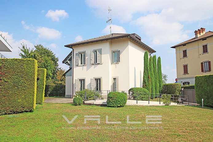 Villa in Longuelo, Bergamo, Italy 3 - 18905369
