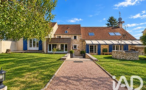 House in Ozouer-le-Voulgis, Ile-de-France, France 1