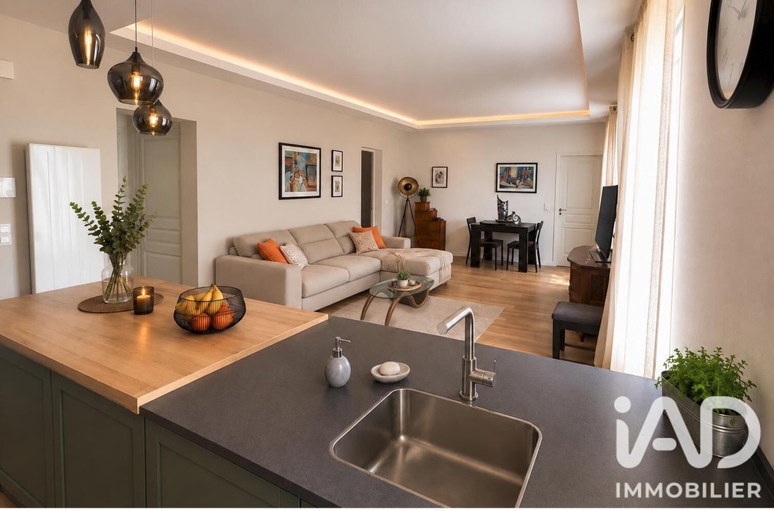 Apartment in La Varenne, Saint-Maur-des-Fossés, France 1 - 17959408