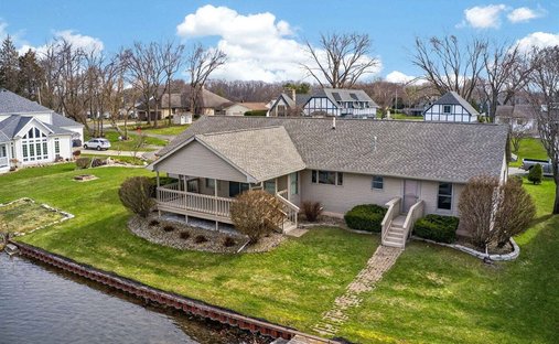 House in Cassopolis, Michigan, United States 1