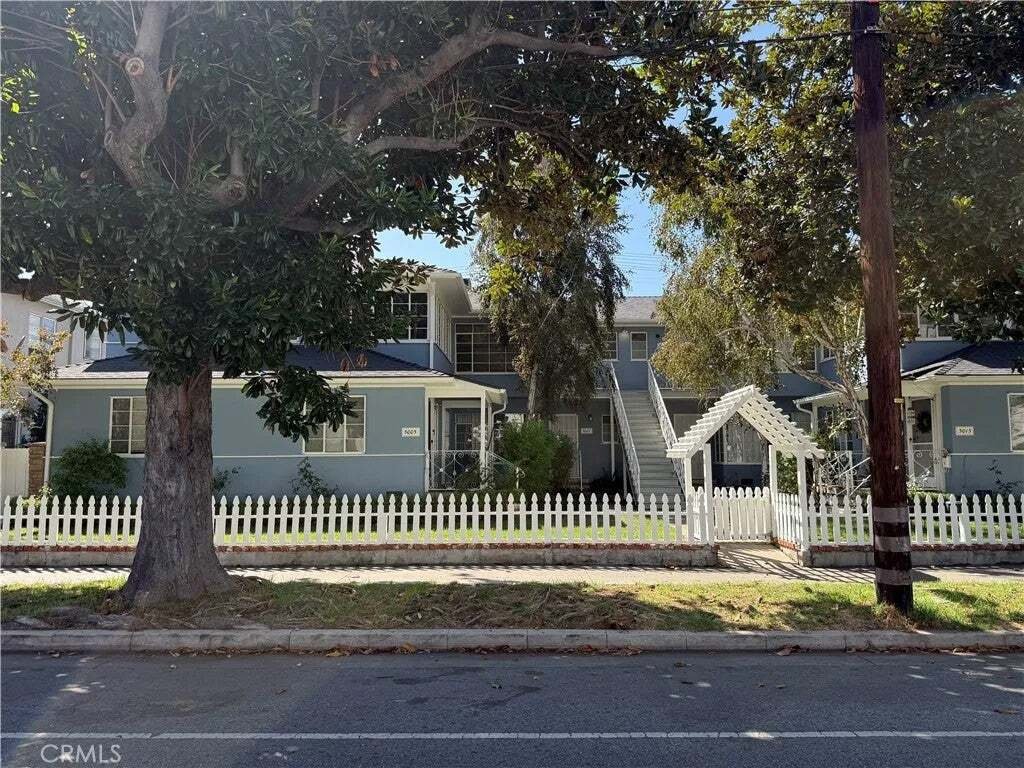 Los Angeles, California, United States 1 - 18910079