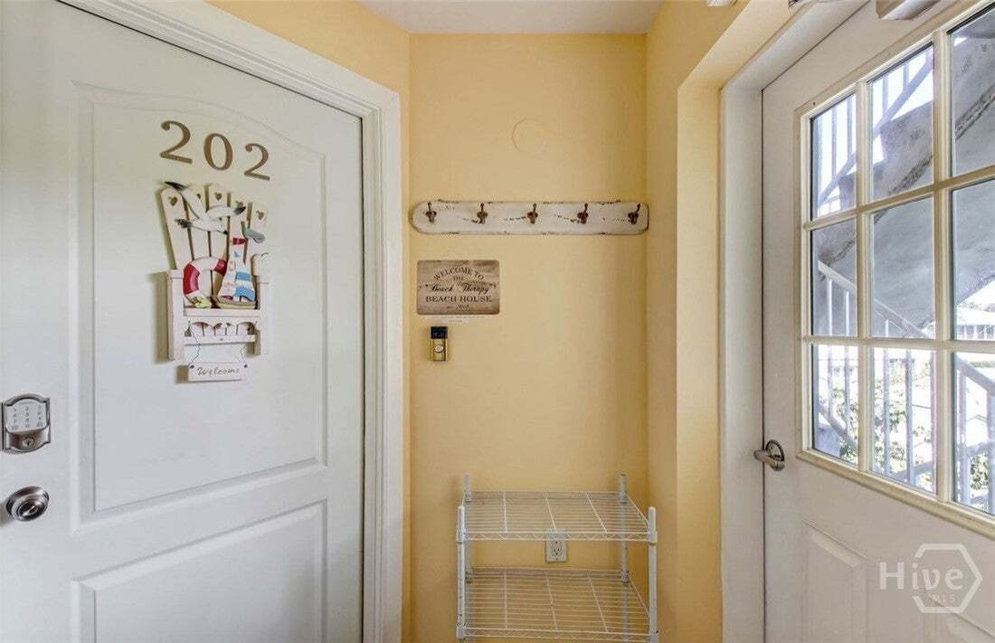 Condo in Tybee Island, Georgia, United States 2 - 18909762