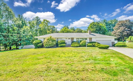 House in Milton, Massachusetts, United States 1
