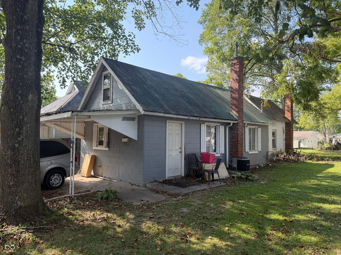 House in Bedford, Indiana, United States 2 - 18908881