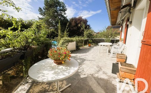 Haus in Viry, Auvergne-Rhone-Alpen, Frankreich 1
