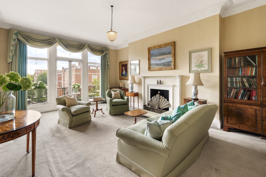 Apartment in Campden Hill, Kensington And Chelsea, England 1 - 18906975