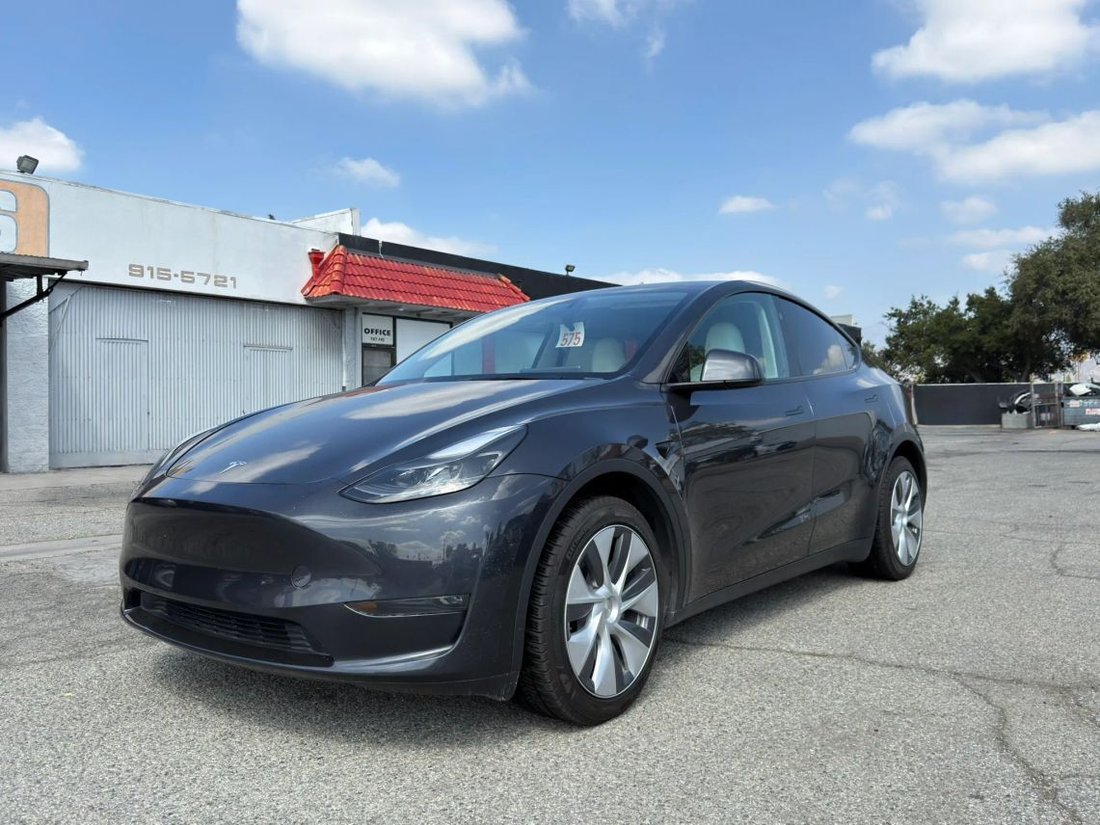 Suv in Azusa, CA, United States 3 - 18914601