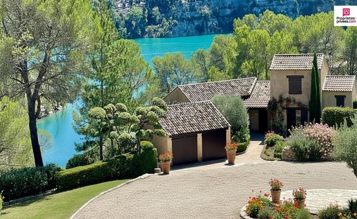 Villa in Esparron-de-Verdon, Provence-Alpes-Côte d'Azur, France 1