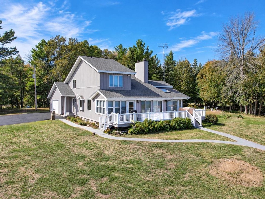 House in Menominee, Michigan, United States 2 - 18873780