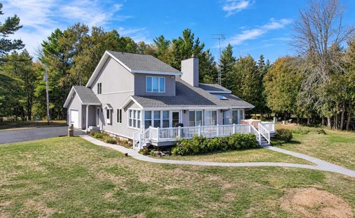 House in Menominee, Michigan, United States 1