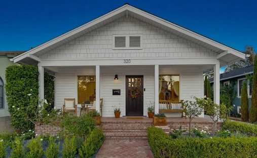 House in Signal Hill, California, United States 1