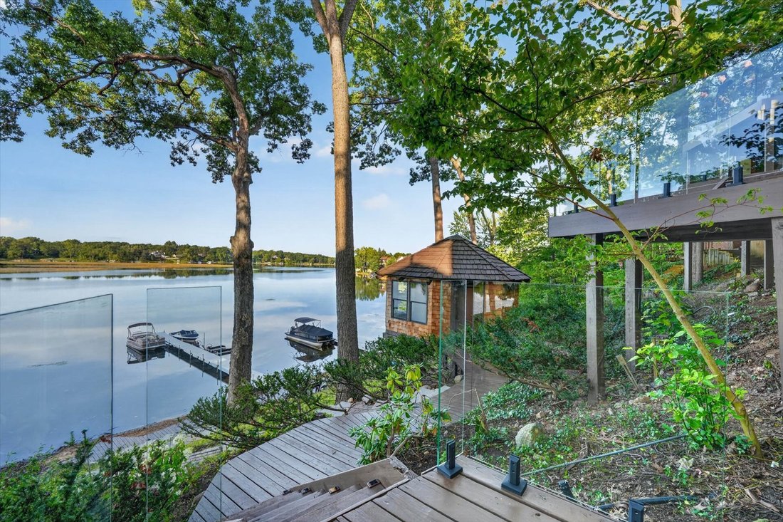 Casa en Orchard Lake Village, Míchigan, Estados Unidos 3 - 18905111