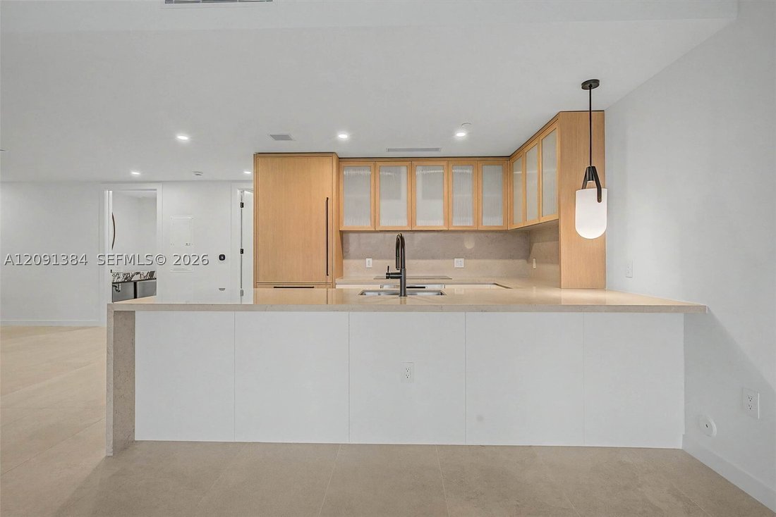 Condo in Miami, Florida, United States 4 - 18914254