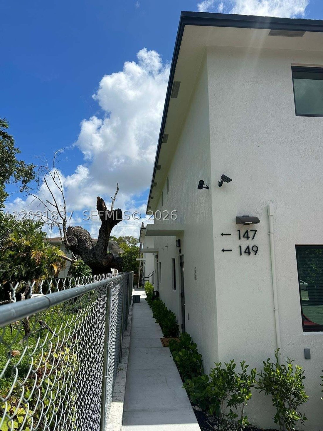 Miami, Florida, United States 3 - 18909727