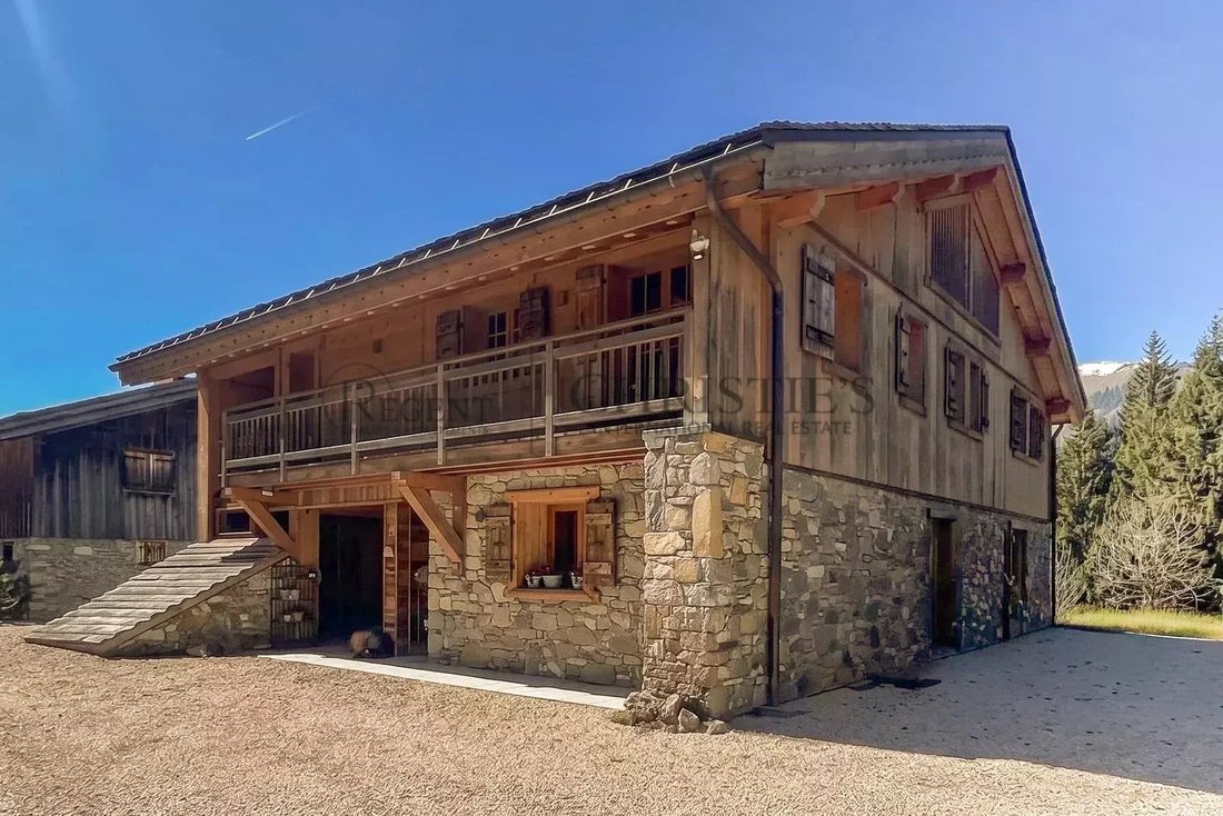Villa in Les Gets, Auvergne-Rhône-Alpes, France 1 - 17973332