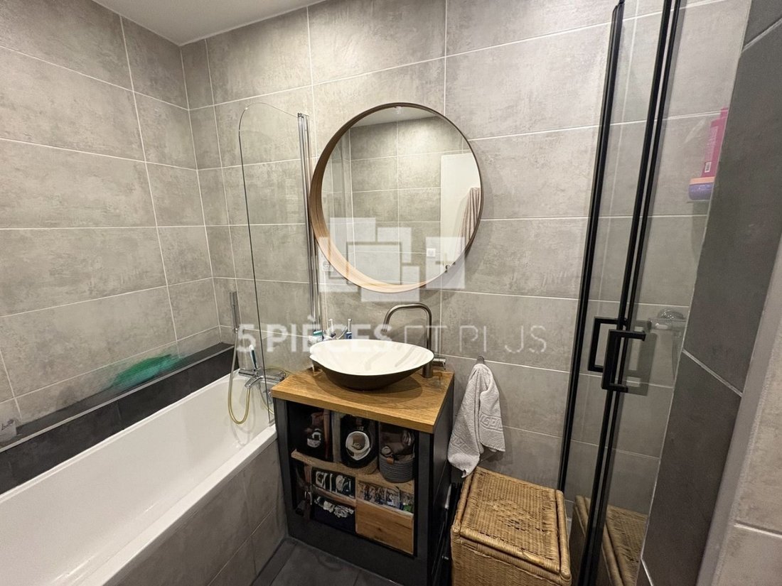 Apartment in Wilson-Rivay, Levallois-Perret, France 4 - 18917259
