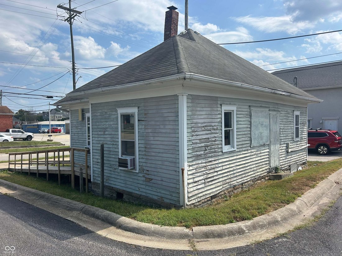 House in Bedford, Indiana, United States 4 - 18908787