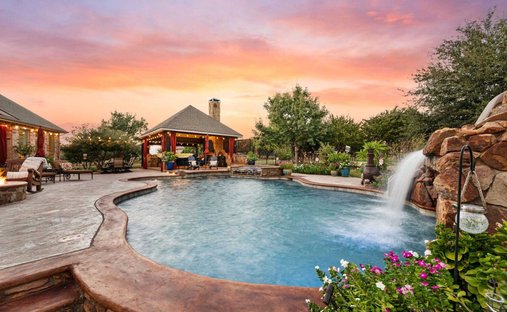 House in Cross Roads, Texas, United States 1