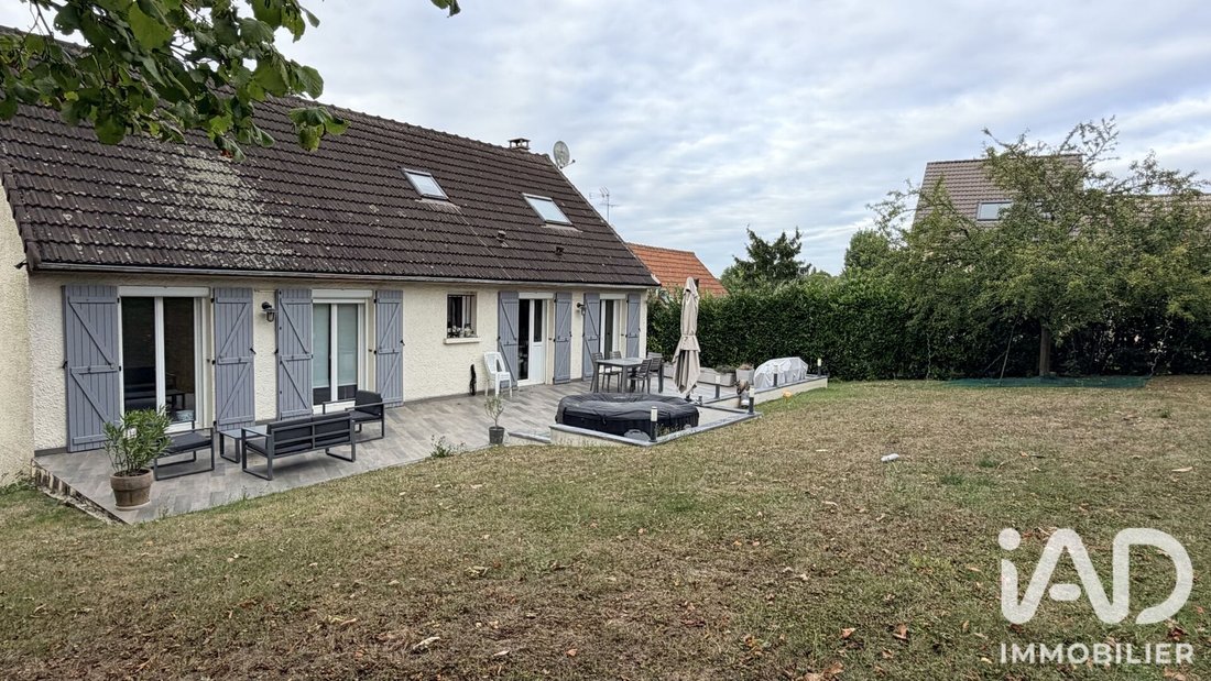Casa en Chessy, Isla de Francia, Francia 2 - 18916496