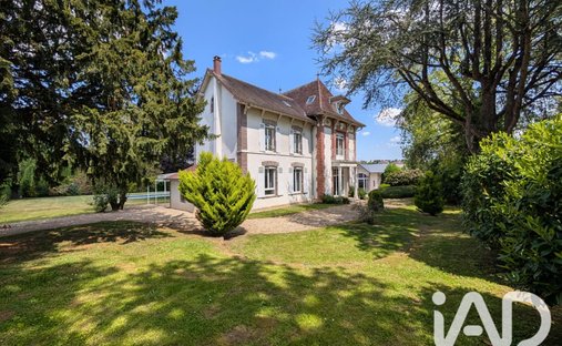 House in Auxerre, Bourgogne – Franche-Comté, France 1