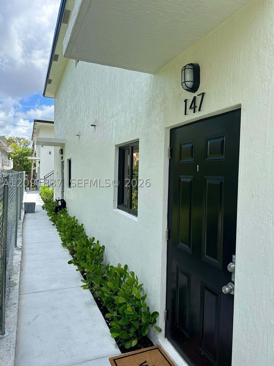 Miami, Florida, United States 4 - 18909727