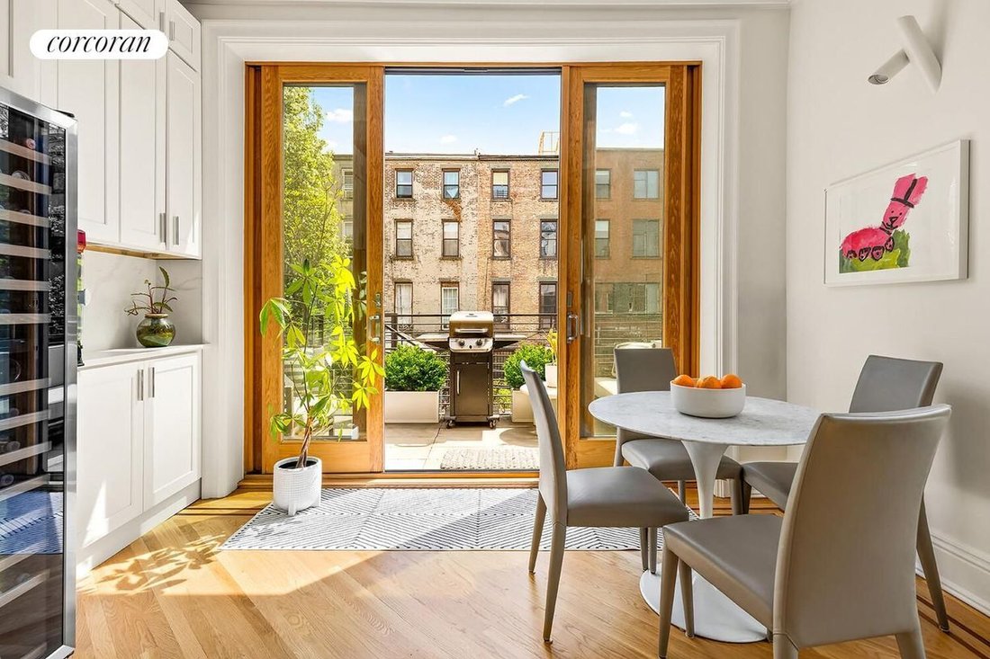 House in New York, New York, United States 4 - 18916260