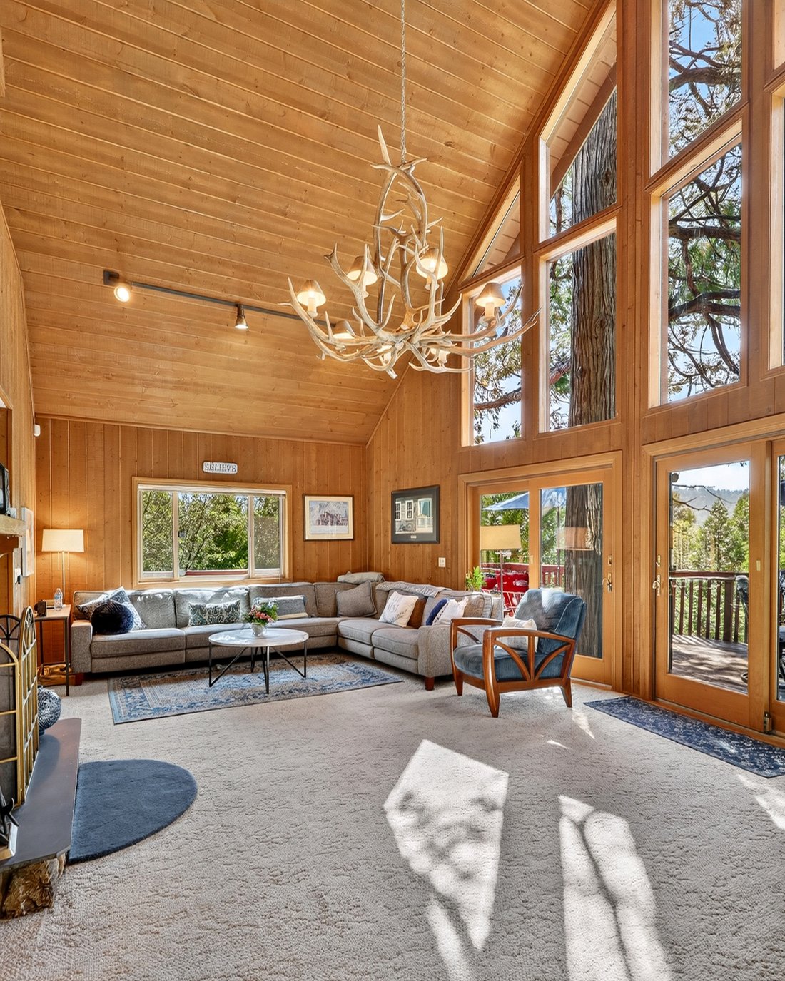 Lake Arrowhead, California, United States 1 - 18921853