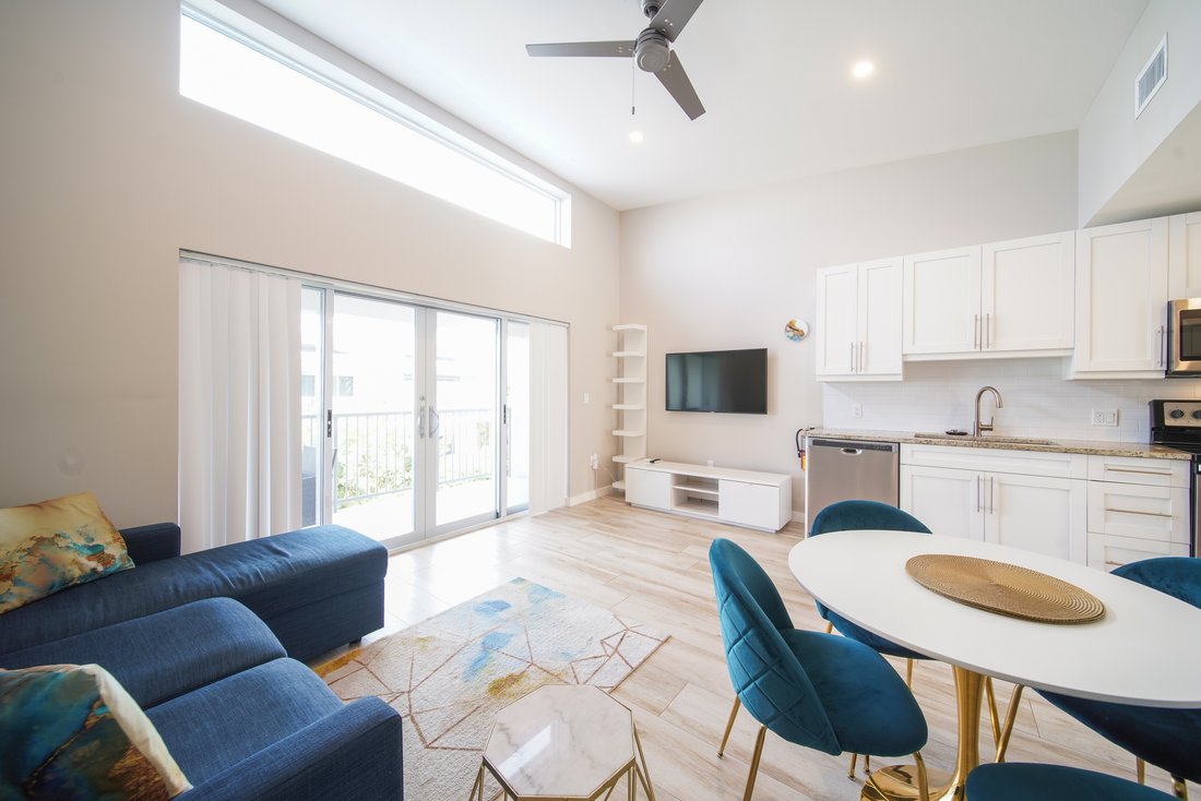 Condo in George Town, George Town, Cayman Islands 2 - 18915678