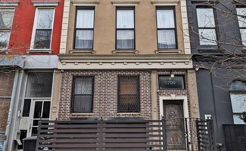 House in New York, New York, United States 1
