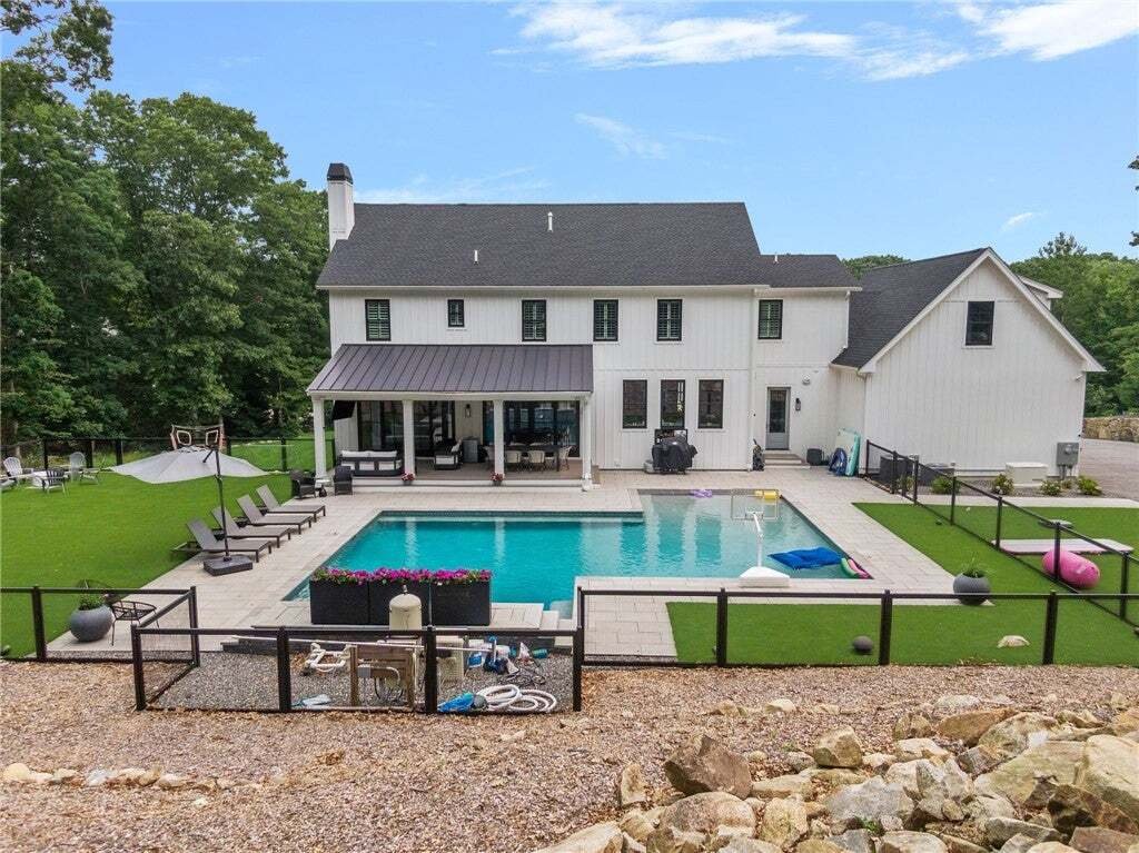 House in East Greenwich, Rhode Island, United States 2 - 18908640